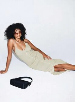 Casa Maxi Dress Cream -Polly Store 0 modelinfo Cindy us4 2872f067 f57e 4e05 9622 8959e7fa9de4