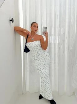 Princess Polly Oscar Maxi Dress Blue Floral