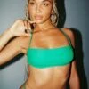 Lila Bikini Top Green -Polly Store 1 modelinfo Juliette us2 acee4459 26cc 4ce0 8a01 b4e7606c1075