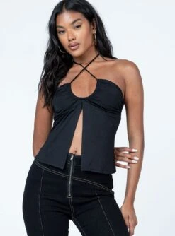 Polly Store -Polly Store 1 modelinfo Yarelis us2 7902d4dd 695d 4dfa 9f93 0bc92fd57890