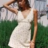 Princess Polly Nellie Mini Dress White / Yellow Floral -Polly Store 1 modelinfo natalia us4 e144046a 4d8c 491c 9d0b ce808b6ff955