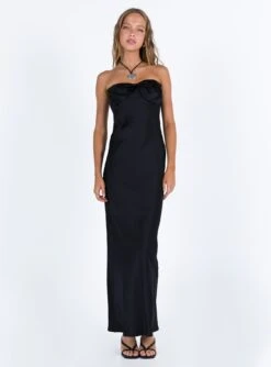 Princess Polly Kesy Bow Tie Maxi Dress Black -Polly Store 2 modelinfo Mirte us2 3254034e 81c4 419e 92bd 9919aca5428e