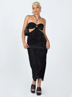 Princess Polly Liam Maxi Dress Black -Polly Store 2 modelinfo Sarah us4 4c313929 2674 4f58 b211 9dc69d09685f