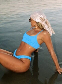 Polly Store -Polly Store 2 modelinfo Vivien us2 2c725270 a5fc 4a41 b4c0 142b1845da51