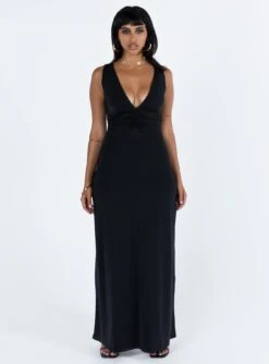 Ellia Maxi Dress Black -Polly Store 2 modelinfo bodor us4 2fc7b88b 5398 4034 8e42 76e0b8552d8e