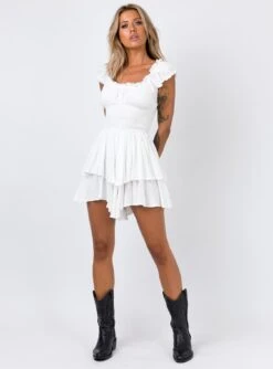 Princess Polly The Love Galore Romper White -Polly Store 2 modelinfo cathlin us2 c5171092 70c1 4d1c 8e17 4750a160d32e