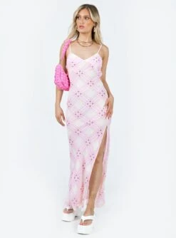 Amity Maxi Dress Pink Multi -Polly Store 2 modelinfo chloe us2 973abf51 31e2 43bd bc44 d3b8c123651a
