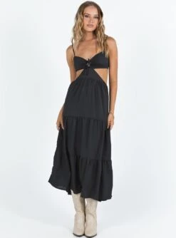 Oswell Maxi Dress Black -Polly Store 2 modelinfo elly us2 a1530752 b34b 4d15 a80c ddf8c851e208