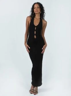 Tahni Maxi Dress Black -Polly Store 2 modelinfo kristen us2 43e8bdc8 8f3f 437e 9455 d85d985e7070
