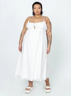 Princess Polly Empress Of Love Maxi Dress White Curve -Polly Store 2 modelinfo lovisa us18 c73ab7ba 637c 46f3 b698 fcd2dbd63064