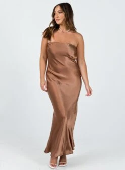 Princess Polly Haley Maxi Dress Brown -Polly Store 2 modelinfo mikayla us8 ae01d3f2 d9eb 4913 97b3 c6d53e4cc4a0