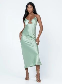 Danica Maxi Dress Green 9 Danica Maxi Dress Green -Polly Store 2 modelinfo yarelis us2 a02fc008 249d 41e3 b1da 1b6ab7e96e78