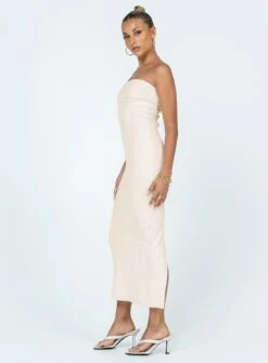 Jayan Strapless Maxi Dress White 10 Jayan Strapless Maxi Dress White -Polly Store 3 modelinfo Alexis us2 bcdaa441 726e 4a5e b16a 430c39e38eb4