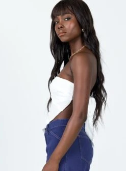 Princess Polly Sylvia Strapless Top White -Polly Store 3 modelinfo Cynthia US4 1c81baf7 ac1e 4043 ad62 803c1a1b4043