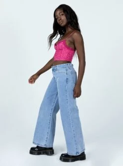 Princess Polly Zephyr Wide Leg Denim Jeans -Polly Store 3 modelinfo Cynthia US4 33de61e8 af08 45c9 910f dd9a6cdf73cd