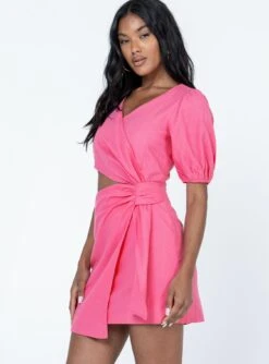 Princess Polly Sweet City Mini Dress Red -Polly Store 3 modelinfo Yarelis us2 77846c07 4992 4199 88a8 3b9261e22af7