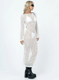 Princess Polly Bria Maxi Dress White -Polly Store 3 modelinfo anni us2 6a30de2d 42bf 4208 a33c bd43b9990ffe