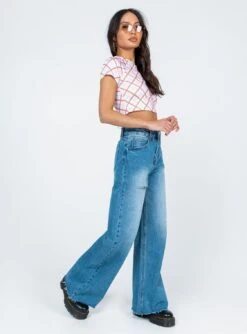 Princess Polly Mora Wide Leg Denim Jeans -Polly Store 3 modelinfo ashley us4 966e20ca 3035 4d3b 95b1 ae1980423db7