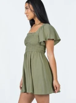 Princess Polly Imagine Mini Dress Green -Polly Store 3 modelinfo christy us2 f430e3c1 de7f 4ba0 af1c 43510e97b795