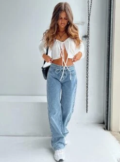 Princess Polly Pemberton Jeans Mid Wash Denim -Polly Store 3 modelinfo elise us2 27f0c701 8fc6 409a 8cc0 daa54f54e7d7