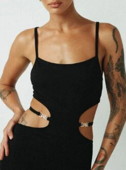 Jagger & Stone Kendal Maxi Dress Black -Polly Store 3 modelinfo emma leigh us4 6f4b3f7d f8ef 482a a498 016ede9fedd3