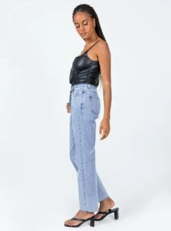 Princess Polly Almería Denim Jeans -Polly Store 3 modelinfo jenaya US2 8cabdaa9 6cb2 42ff b44e cbbd21902450