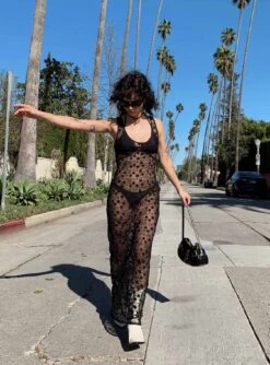 Princess Polly Britton Lace Maxi Dress Black -Polly Store 3 modelinfo jessie us2 51b18366 760e 4060 822d 3fe31f811b9e