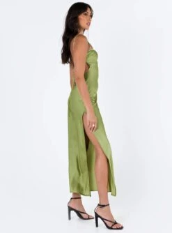Princess Polly Leyana Maxi Dress Green -Polly Store 3 modelinfo josie us2 aa853051 01c1 4790 8e42 74980ac90eb9