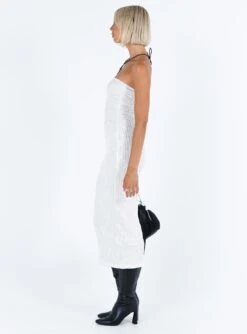 Princess Polly Lasance Maxi Dress White -Polly Store 3 modelinfo kauri us2 f240fd9a 4666 4099 aa16 8b5bd7b68e12