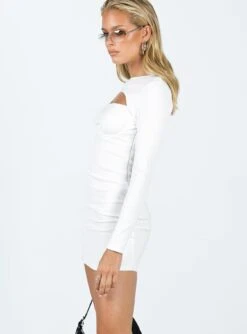 Alexander Mini Dress White -Polly Store 3 modelinfo kiana us2 af5dae59 40ef 44bb 9722 976ad2481e6b
