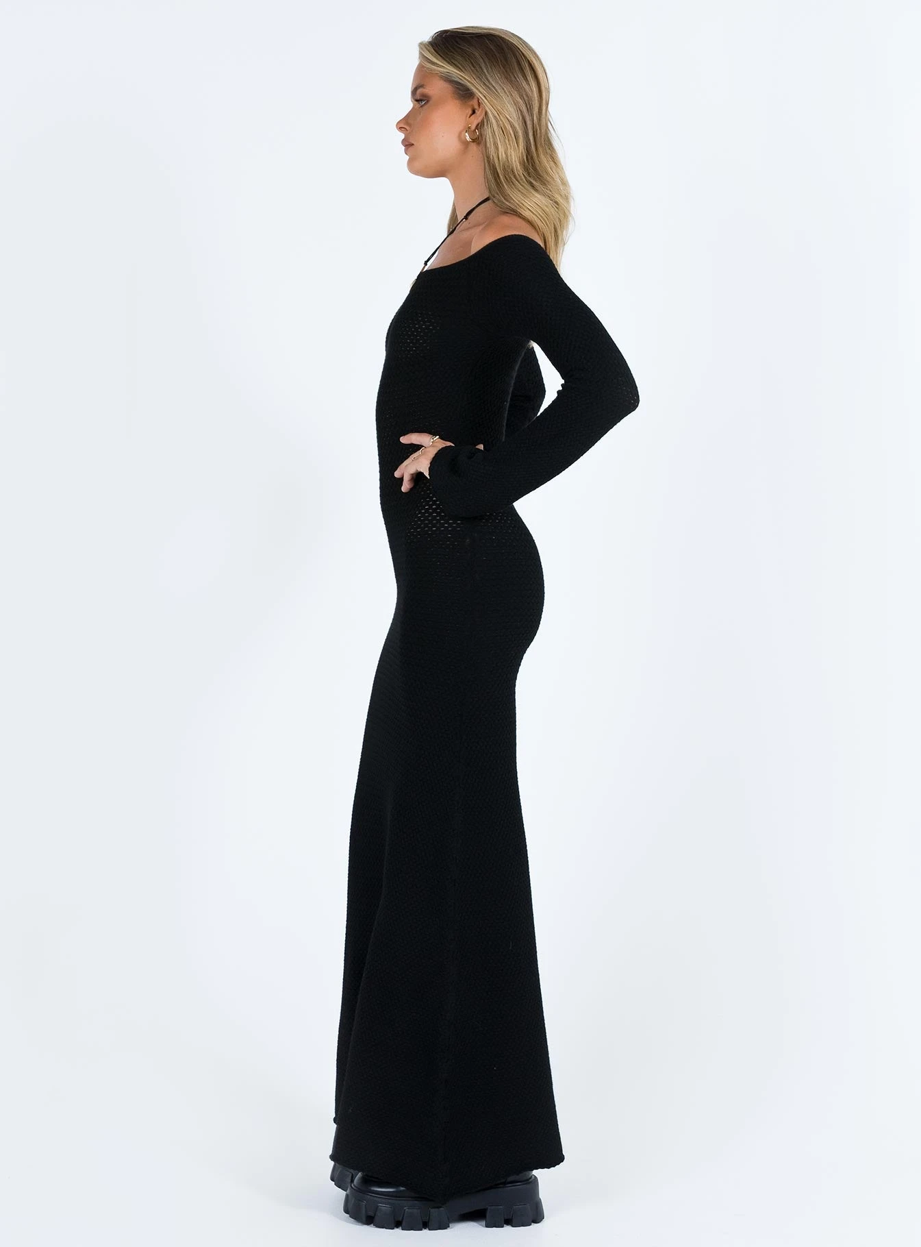 Devyn Off The Shoulder Maxi Dress Black 6 Devyn Off The Shoulder Maxi Dress Black - Image 4