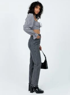 Princess Polly Connecticut Straight Leg Jeans Washed Black -Polly Store 3 modelinfo tamika us2 686c4f01 af73 4e07 9360 fd8993550892