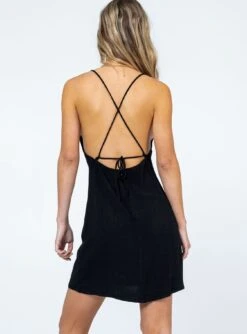 Sinclair Mini Dress Black -Polly Store 4 modelinfo Emily us2 f1088cac 5bd2 43fb a3a0 2586719bb63d