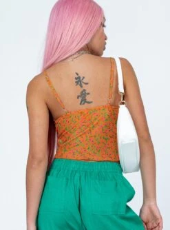 Motel Yenika Top Summer Sun -Polly Store 4 modelinfo Jayechelle us4 3a356e08 0a86 406d 8822 c2f5ee37bc49