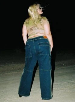 Pre Show Denim Jeans Curve Mid Blue -Polly Store 4 modelinfo Krysten us16 7b215802 c47b 42a8 b037 aa280da4fb68