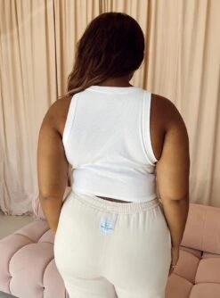 Ashland Top White Curve -Polly Store 4 modelinfo Paris us14 f9ea96c3 6963 4f3a 9ad5 82b8792719b3