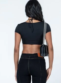 Joey Top Black -Polly Store 4 modelinfo Yarelis us2 02cccd73 0892 48d5 9107 b1eddb6e98c9