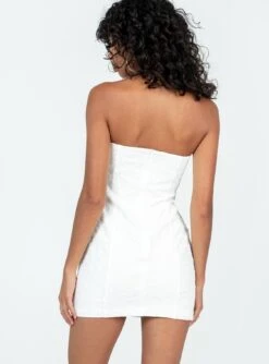 Princess Polly Anja Mini Dress White -Polly Store 4 modelinfo ariel us4 85cd0cbe 094c 40fd b5bb 2a7c3ba3b12c