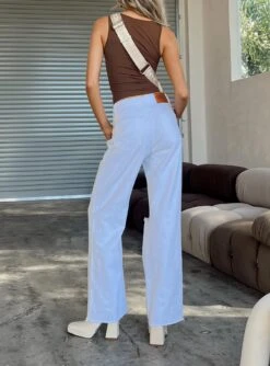 Princess Polly Meliana Wide Leg Denim Jeans White -Polly Store 4 modelinfo kiana us2 3b93ae63 1ecd 46cf a08f 11024a542b03