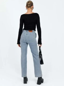 Princess Polly Ikena Straight Leg Jeans Light Wash Denim -Polly Store 4 modelinfo milli us2 4ac267b4 92ba 419e 9618 3038692d6921