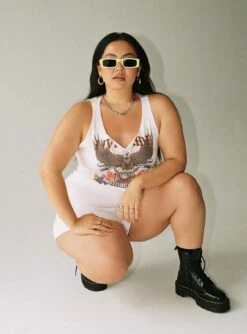 Live To Ride Top White Curve -Polly Store 4 modelinfo sarah us14 5c4528f1 cf02 48c6 a26a b58938972756