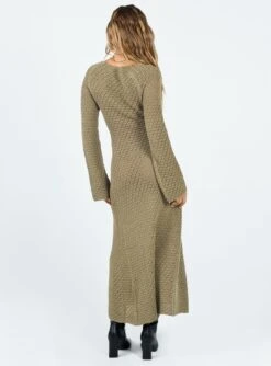 Princess Polly Lorena Long Sleeve Maxi Dress Khaki -Polly Store 4 modelinfo saskia us2 a6f6f1af 3aa7 4179 b36f a44c7315a05d