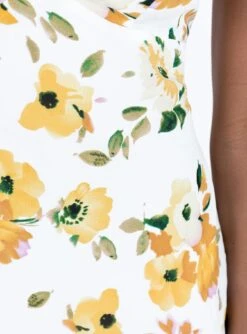 Princess Polly Lingarna Maxi Dress White / Yellow -Polly Store 5 modelinfo alexa us2 3019e690 0a79 4fc0 9ec1 7f4b9929a778