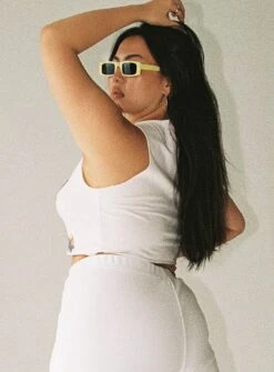 Live To Ride Top White Curve -Polly Store 5 modelinfo sarah us14 6c68cd6d c9aa 44fa a9b5 7dabcd288e1f